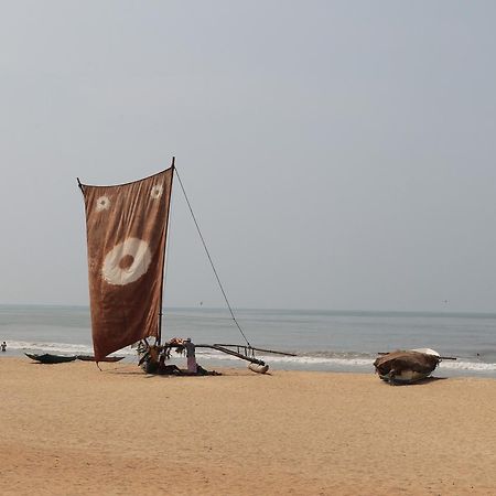 Nethmi Rooms Negombo Exterior photo